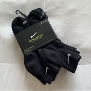 NWT Men’s Nike Sock - 6 pack